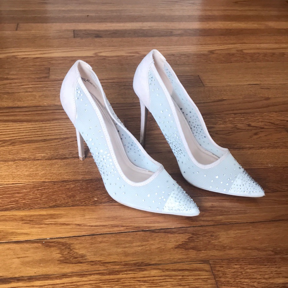 Powder pink 4.5” heels with crystals size 10
